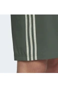 BERMUDA AEROREADY ESSENTIALS CHELSEA 3-STRIPES ADIDAS MARCULINA - Verde musgo BERMUDA AEROREADY ESSENTIALS CHELSEA 3-STRIPES ADIDAS MARCULINA - Verde musgo