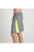 BERMUDA UNDER ARMOUR LUNCH 7 POL MASCULINA - Cinza/amarelo BERMUDA UNDER ARMOUR LUNCH 7 POL MASCULINA - Cinza/amarelo