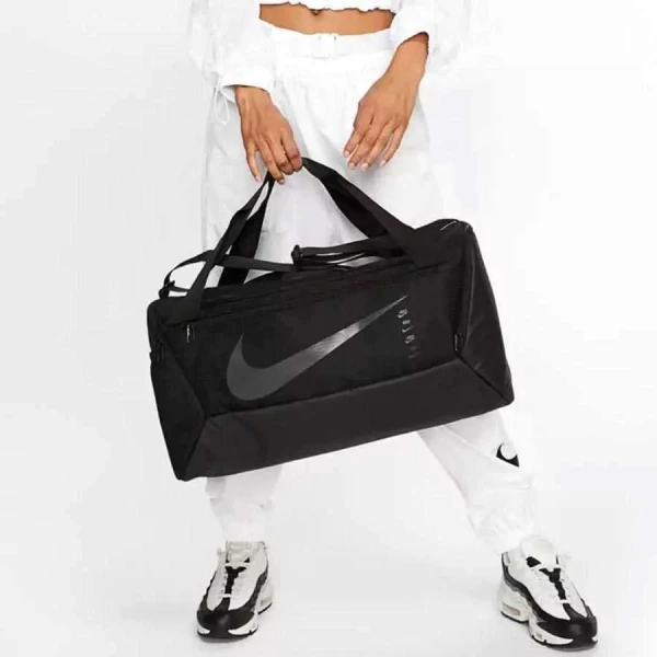 BOLSA NIKE BRASÍLIA PEQUENA 41 L UNISSEX - Preto