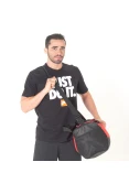 BOLSA NIKE DUFFEL BRASILIA PEQUENA 40 LITROS - Vermelho/branco BOLSA NIKE DUFFEL BRASILIA PEQUENA 40 LITROS - Vermelho/branco
