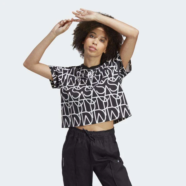 CAMISETA ADIDAS BRAND LOVE FEMININA - Preto/branco