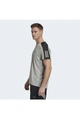 CAMISETA ADIDAS OWN THE RUN MASCULINA - Cinza/preto CAMISETA ADIDAS OWN THE RUN MASCULINA - Cinza/preto