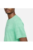 CAMISETA DE CORRIDA NIKE DRI-FIT MILER MASCULINA - Verde/prata CAMISETA DE CORRIDA NIKE DRI-FIT MILER MASCULINA - Verde/prata