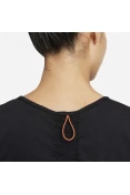 CAMISETA NIKE DF RUN DVN TOP SS FEMININA - Preto CAMISETA NIKE DF RUN DVN TOP SS FEMININA - Preto