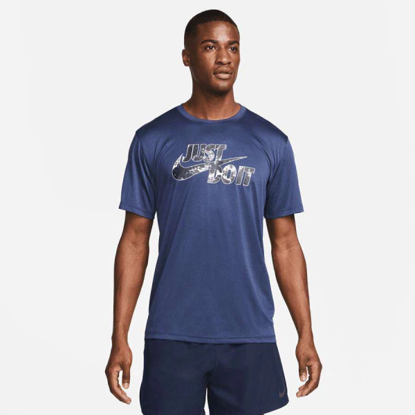 CAMISETA NIKE DF TEE LGD FA GFX MASCULINA - Marinho