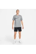 CAMISETA NIKE DF TEE SLUB HBR MASCULINO - Grafite CAMISETA NIKE DF TEE SLUB HBR MASCULINO - Grafite