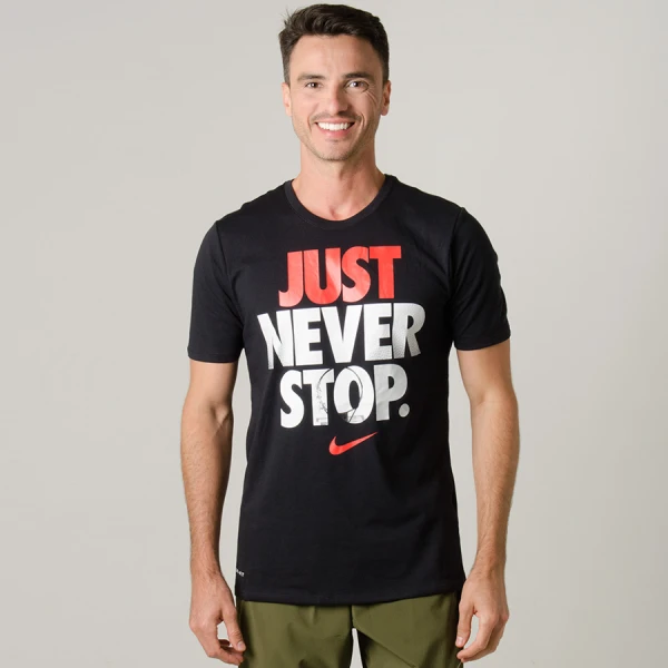 CAMISETA NIKE DRY JUST NEVER MASCULINA - Preto