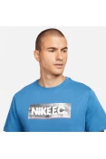 CAMISETA NIKE FC TEE SEASONAL BLOCK MASCULINA - Azul CAMISETA NIKE FC TEE SEASONAL BLOCK MASCULINA - Azul