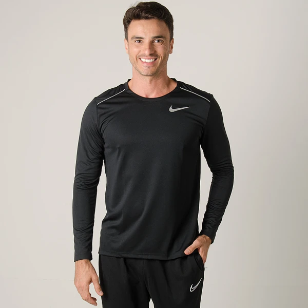 CAMISETA NIKE MILER MANGA LONGA MASCULINA - Preto