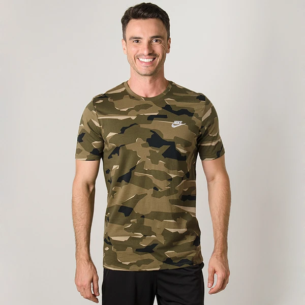 CAMISETA NIKE SPORTSWEAR CAMO MASCULINA - Verde