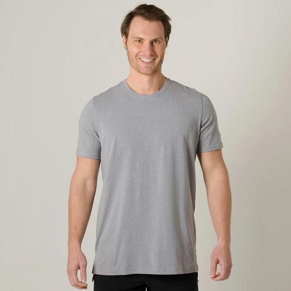CAMISETA UNDER ARMOUR BASELINE LONG LINE MASCULINA - Cinza