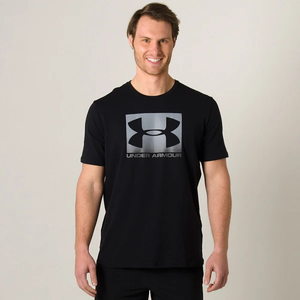 CAMISETA UNDER ARMOUR BOXED SPORTSTYLE MASCULINA - Preto