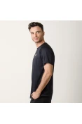 CAMISETA UNDER ARMOUR TECH SS TEE BRAZIL MASCULINA - Preto CAMISETA UNDER ARMOUR TECH SS TEE BRAZIL MASCULINA - Preto