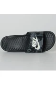 CHINELO NIKE BENASSI JDI PRINT MASCULINO - Preto/grafite CHINELO NIKE BENASSI JDI PRINT MASCULINO - Preto/grafite