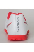 CHUTEIRA FUTSAL NIKE MAGISTAX OBRA 2 CLUB IC INFANTIL - Branco/vermelho CHUTEIRA FUTSAL NIKE MAGISTAX OBRA 2 CLUB IC INFANTIL - Branco/vermelho