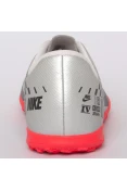 CHUTEIRA NIKE MERCURIAL VAPOR 13 CLUB NEYMAR JR TF INFANTIL - Prata/preto CHUTEIRA NIKE MERCURIAL VAPOR 13 CLUB NEYMAR JR TF INFANTIL - Prata/preto
