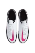 CHUTEIRA NIKE PHANTOM GT CLUB TF SOCIETY - Branco/preto CHUTEIRA NIKE PHANTOM GT CLUB TF SOCIETY - Branco/preto