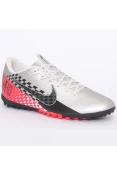 CHUTEIRA SOCIETY NIKE MERCURIAL VAPOR 13 ACADEMY NEYMAR TF - Prata/vermelho CHUTEIRA SOCIETY NIKE MERCURIAL VAPOR 13 ACADEMY NEYMAR TF - Prata/vermelho