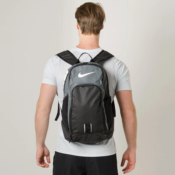 MOCHILA NIKE ALPH ADPT REV - Grafite/preto