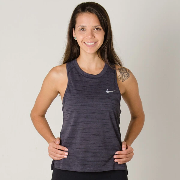 REGATA NIKE MILER FEMININA - Chumbo