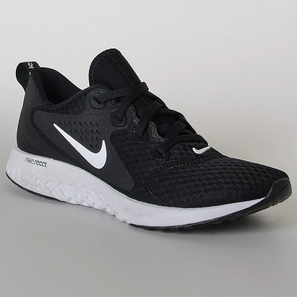 TÊNIS NIKE LEGEND REACT FEMININO - Preto/branco