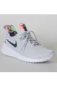 TÊNIS NIKE RENEW RIVAL PREMIUM FEMININO - Cinza/branco TÊNIS NIKE RENEW RIVAL PREMIUM FEMININO - Cinza/branco