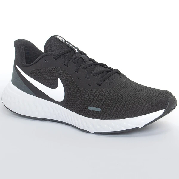 TÊNIS NIKE REVOLUTION 5 MASCULINO - Preto/branco